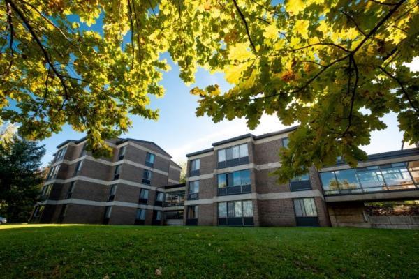 فندق Au Campus شيربروك المظهر الخارجي الصورة
